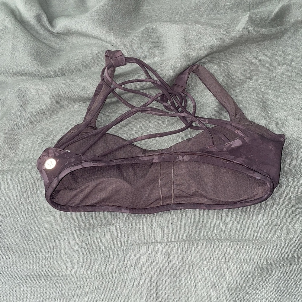Lululemon - Picture 2 of 3